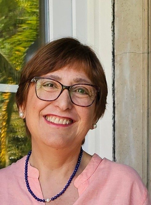 Dr Claudia Uribe